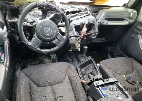 2013 Jeep Wrangler Unlimited Sahara z USA, uszkodzony, nr VIN 1C4HJWEG4DL506587